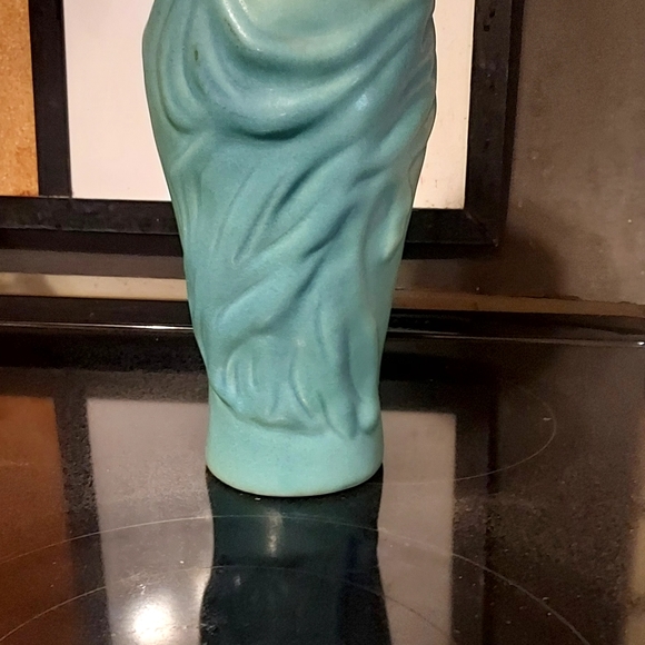 LORELIE VANBRIGGLE TURQUOISE MERMAID VASE - Picture 5 of 8